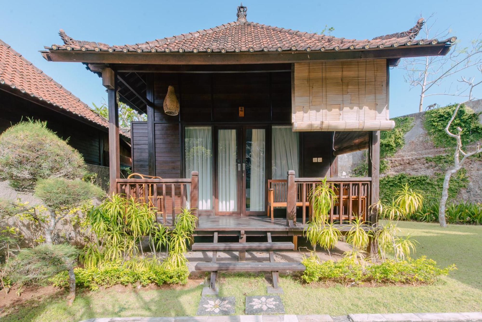 Puri Pandawa Hotel Kuta Selatan